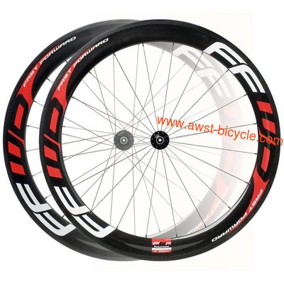 Aero U Shape 60mm carbon clincher wheels tubeless compatible, 700C carbon wheels 23mm / 25mm wide road bike wheels