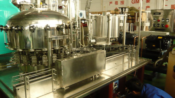 China Automatic monoblock beer / carbonated / soda beverage can filling and seaming machine supplier