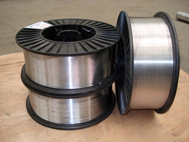 99.995% Pure zinc wire for spray galvanised tubes weld repairs