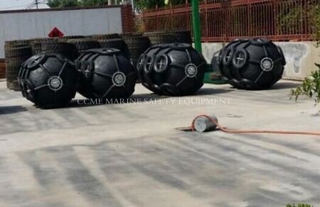 China Marine floating  Pneumatic Rubber Fender supplier