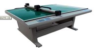 Electronic-magnetic sensitive digital cutting table