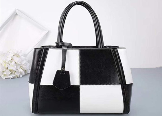 China Famous Brand Contrast Color Grid Platinum Bag , Women ' S Over Shoulder Handbags supplier
