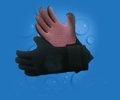 Neoprene diving glove