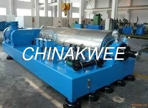 China Horizontal Centrifugal Decanter Centrifuges 2 / 3 Phase For Industrial Waste Water Treatme supplier