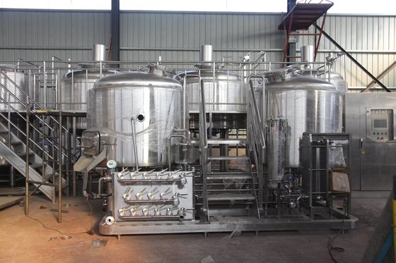 China hotel beer brewing machine craft commercial beer brewing equipment for sale beer brewing turnkey system supplier