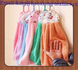 China Multifunction Durable Round Hanging Kitchen Towel With Buttons supplier