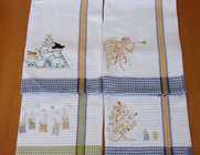 Cotton waffle kitchen tea towel with embroidery logo
