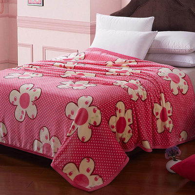 China Twin Size /Single Size color customized  Polyester Microfiber  Waved Quilting Blanket for Adults / Kids supplier