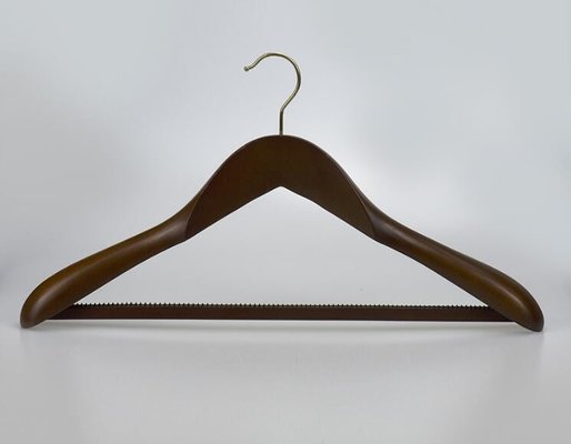 China Custom Anti Slip Deluxe Wooden Coat Hanger supplier