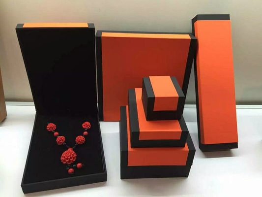 China Fashion Orange Paper Plastic Hinged Jewelry Gift Boxes Recyclable supplier