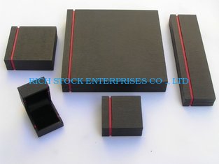 China Paper Jewelry Packing Box With Black Pad supplier