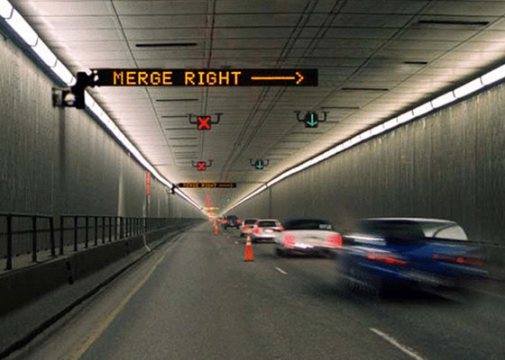 China Traffic LED Lane Control Signs Red Could Reach 4000nits / Green Could Reach 5000nits supplier
