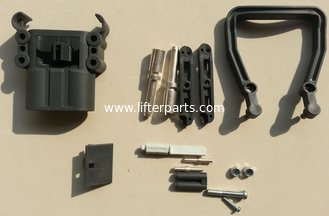 China EC320 600V 320A Forklift Battery Parts , Male / Female Forklift Battery Plug Acid Proof supplier