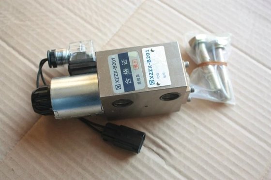 High quality Selector Valve for XCMG truck crane QY16B.5,XCMG truck crane spare parts