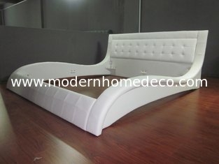 2016 whole sale modern good price PU leather bed made in white PU leather