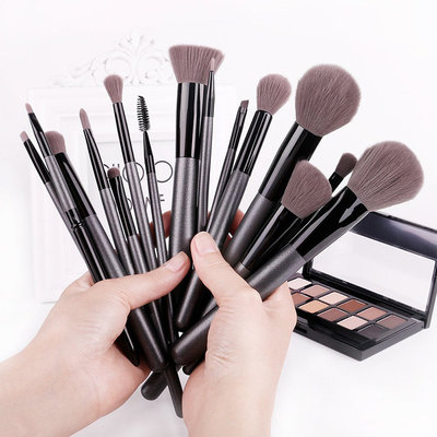 China OEM professional 15 pcs synthetic high quality makeup brush set factory supplier