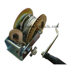 China 1200lbs Big Gear Color Zinc Plated Quality Trailer Hand Winch, Boat Hand Winch For Sale supplier