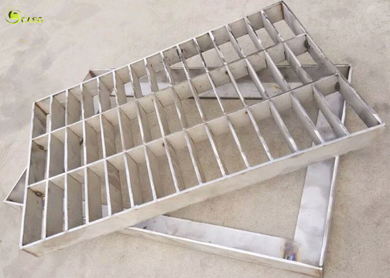 China Anti Skid Drain Grill Cover Serrated Flat Bar Steel Stair Treads Platform supplier