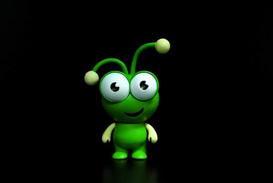 China Cricket Insect Plastic Toy Figures Movable Arm With Two Big Eyes 6.5*7*2.4cm supplier