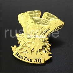China Personalized 3D stereo wolf metal badges made to order, golden wolf head badges made to order supplier