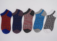 2017 Custom Cheap Small Order Wholesale Breathable Sporty Stripes Adults Apparel Hosiery Men Teenager Socks Socks