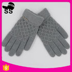 2017 New Design Nitrile Acrylic Spandex Winter Display Jacquard Knit Gloves For Kids