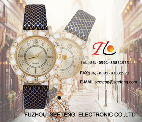China snakeskin texture PU leather band and golden diamond inset case with a hanging drop  for ladies watches supplier