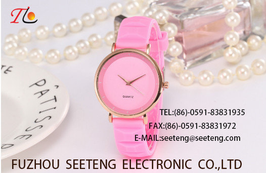 China Silicone Watches color customized band Ladies watches silicone strap  with alloy case color strap Delicate fashion watch supplier