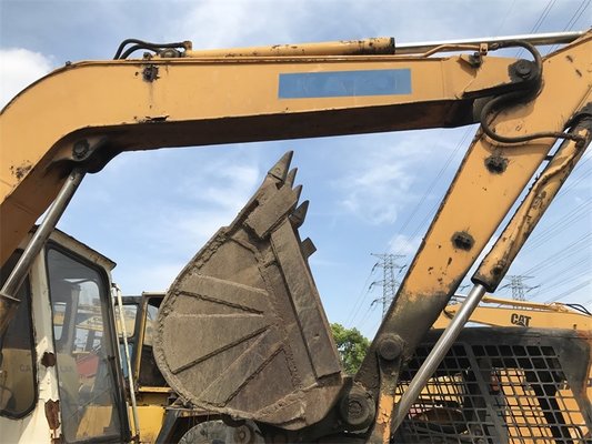 Very High Quality HD250 Japan Made Used Crawler Kato Excavator in China