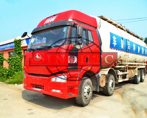 China FAW J6 Cabin 8x4 Dry Bulk Cement Powder Truck , 40 Cubic Tanker Dry Cement Truck supplier