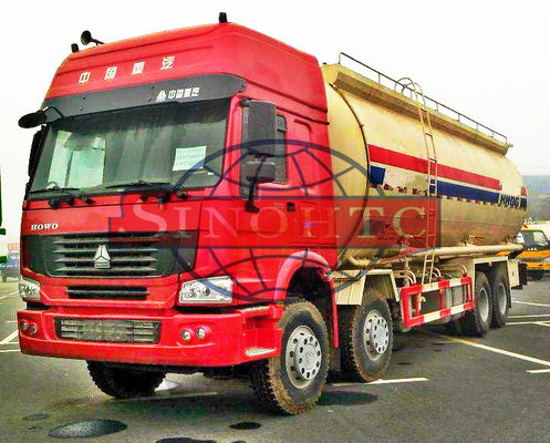 China 8x4 Dry Bulk Cement Truck HW76 /  HW79 Cabin Model Low / High Roof Cabin supplier