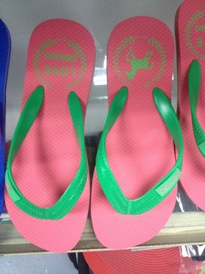 China Comfortable Beach Plain Rubber Flip Flops Slipper For Men / Women / Kids supplier