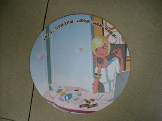 China Silicone Rubber Custom Drink Coasters with 2MM Thick Comfortable OEM / ODM supplier