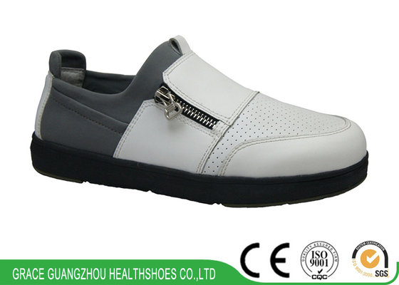 China Big Opening Therapeutic Footwear Diabetic Foot Friendly Unisex Slip-on Medical/Mobility 8615648 supplier