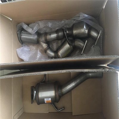 OEM Car Catalytic Converter Machine for Cayenne Touareg  95511302411 955113024BX 95511302410 supplier