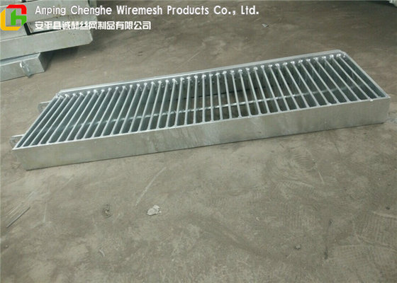 China City Road Galvanised Walkway Panels , Rigid Stainless Steel Walkway Gratings supplier