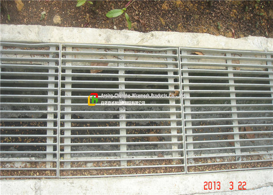 China Flat / Round Bar Steel Grate Drain Cover For Port Drainage Channels supplier