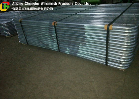 China Hot Dipped Galvanized Wire Mesh Fence Stainless Steel For Construction Site supplier