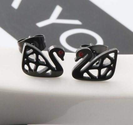 China Black Swan Design Earring Fashion Jewelry Swan Stud Earring for Sex Girs and Women supplier