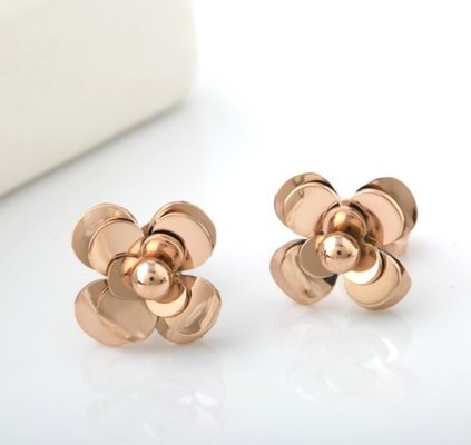 China Camellia Shape Flower Design Earring Rose Stainless Steel Jewelry Earrings Gold Earrings Fashion Jewelry Set supplier