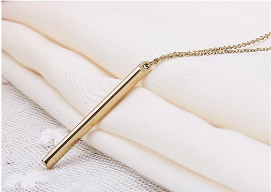 China Fashion Stainless Steel Jewelry Pendants Gold Necklaces Gift Sweater Fashion Necklace supplier