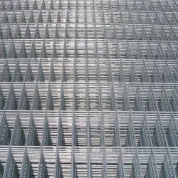 China Supplier of 1/2 Galvanized Welded Wire Mesh 25mm Hole High Quality Low Price