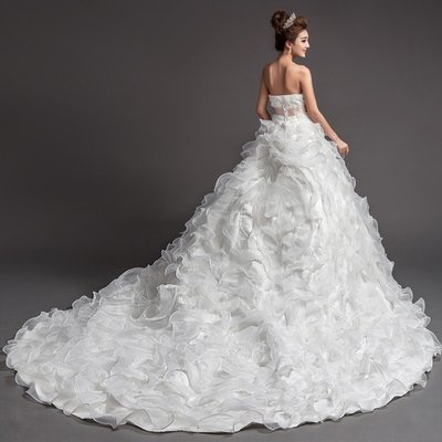 China Small Strapless White Ruched Wedding Dresses Long Chapel Train Sleeveless Wedding Dresses supplier