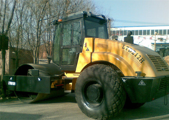 China Full Hydraulic Double Drive Single Drum Vibratory Road Roller Machine 10000 Kg Weight With Cummins Engine supplier