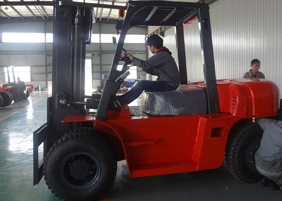 China Low Noise Industrial Forklift Truck , Loading High Reach 3 Tonne Forklift supplier