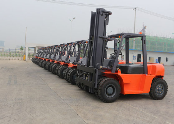 China Construction Machine 3 Stage Mast 10 ton Industrial Forklift Truck For Moving Cargo supplier