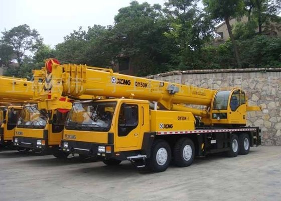 China 25 Ton Lifting Capacity Small Truck Mounted Cranes With 213kw Engine supplier