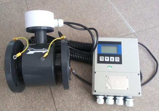 China IP68 Remote Underwater Immersion Water Flowmeter supplier