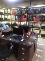 Guangzhou Monisa Clothing&handbag Trading Co., Ltd