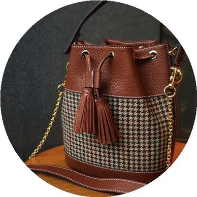 Original Design Ladies Bucket Bag Hand-Held Messenger Bag Imported Togo Cowhide Wool Houndstooth Tweed